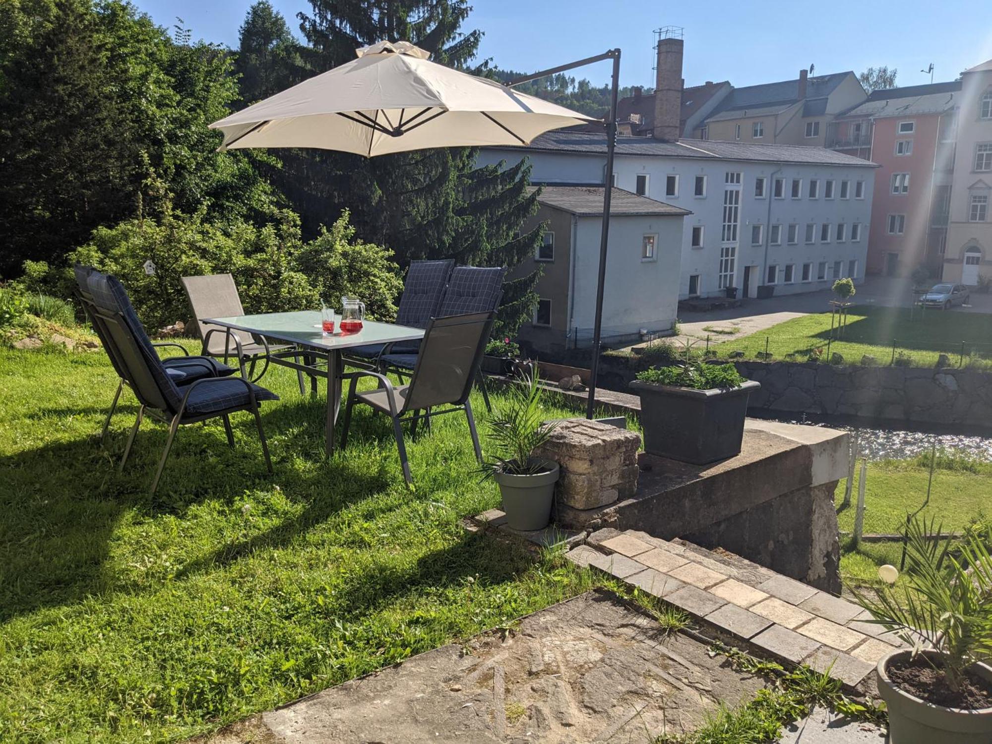 F1 - Urlaubsmagie - Helle Wohnung Mit Sauna & Pool & Whirlpool Sebnitz Exterior photo